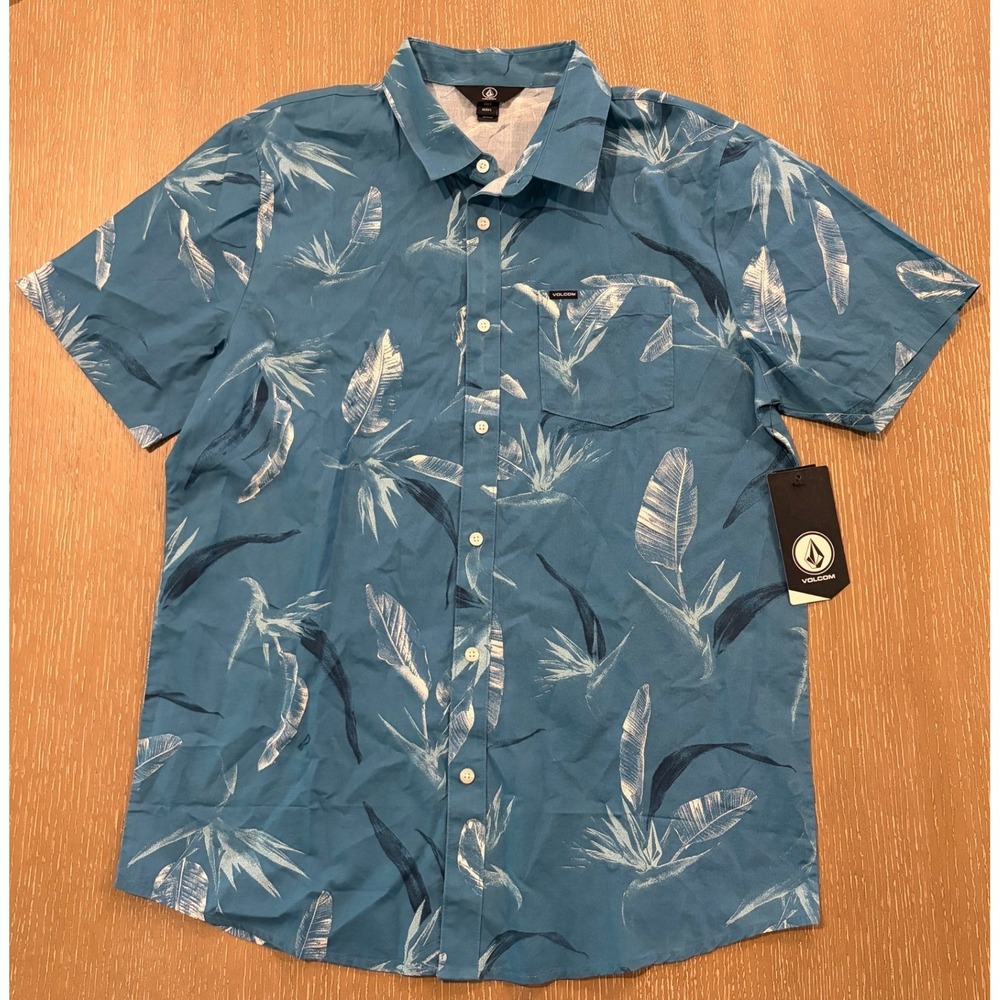 NWT Volcom Men's Blue Tropical Hawaiian Button Up Shirt Size L